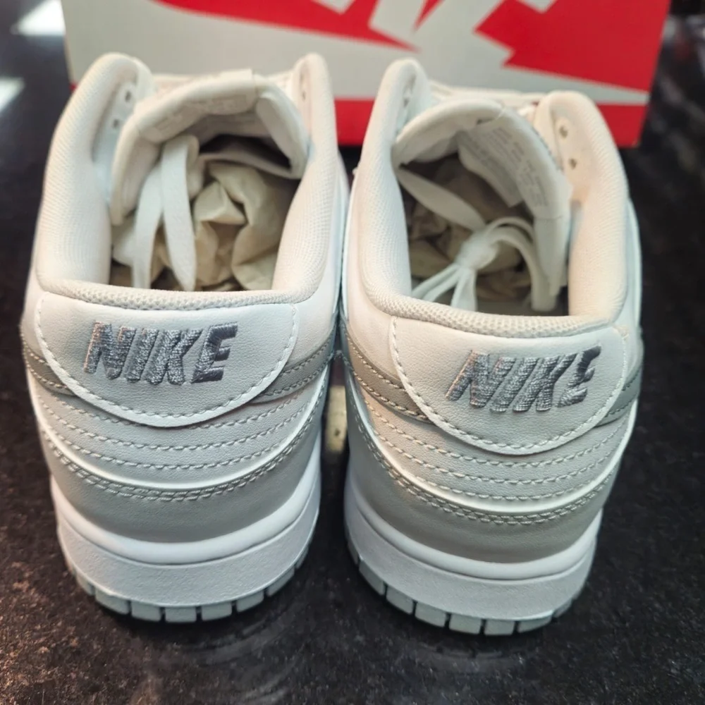 Summit White/Platinum Tint-White-Light Smoke Grey Style Code: DV0831-106 sz 10